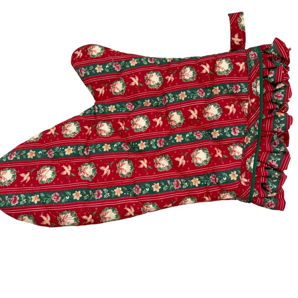 VTG Christmas Quilted Oven Mitt Red Green Floral Wreath Cardinal Ruffle Cuff